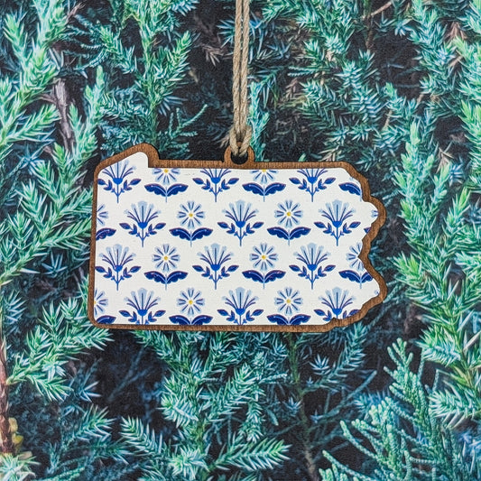 Pennsylvania Pennsylvania Dutch Cobalt Blue Tulip Wooden Christmas Ornament