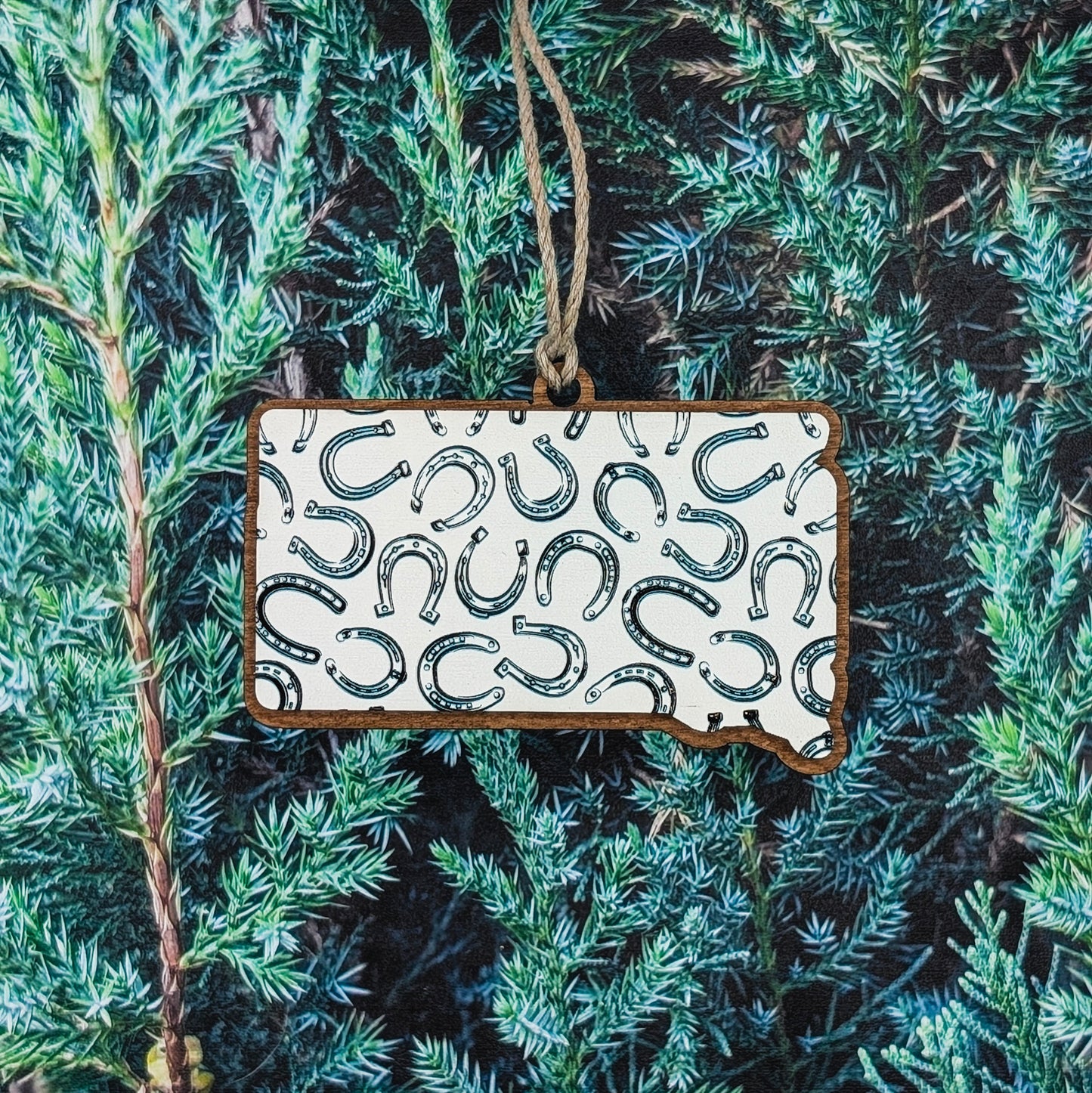South Dakota Horseshoe Pattern  Wooden Christmas Ornament