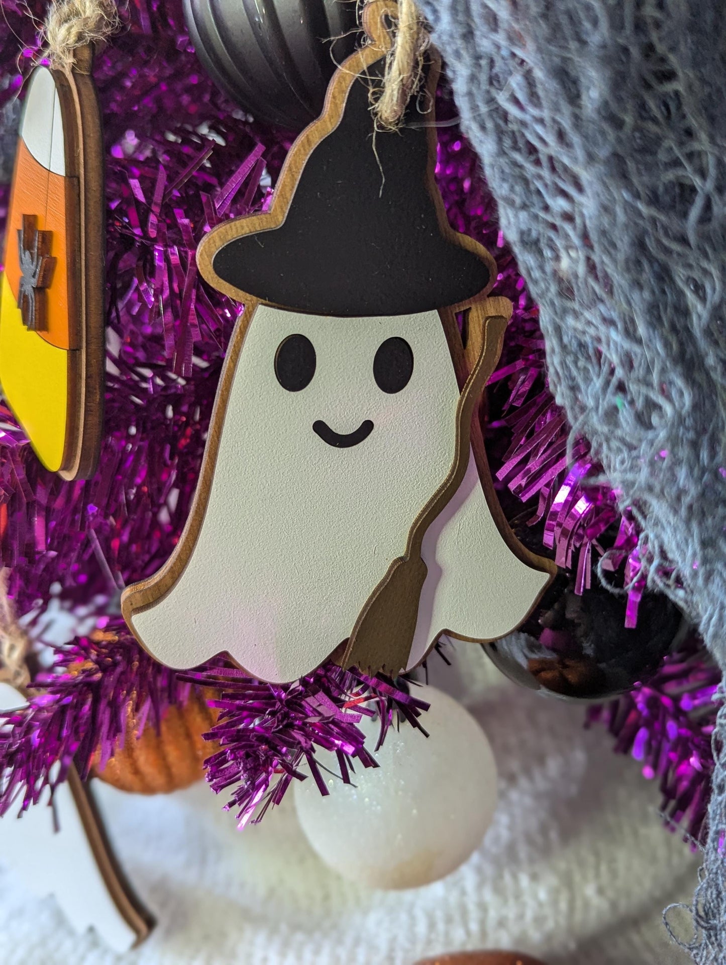 Halloween Ornament, Wooden Cute Spooky Ghost Ornament