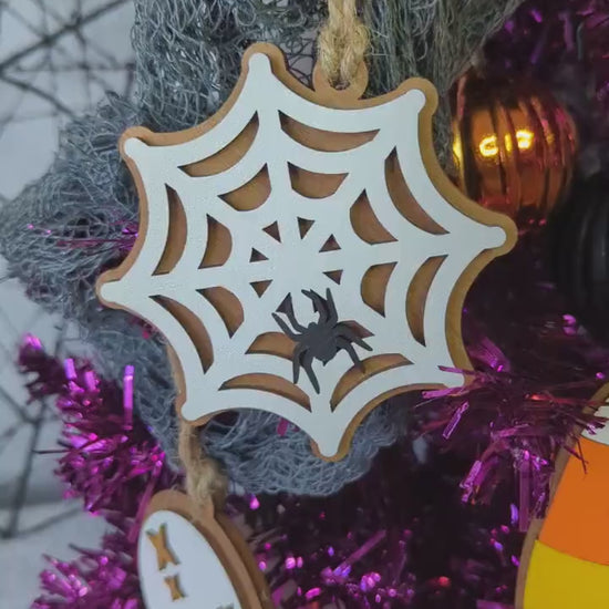 Halloween Ornament, Wooden Cute Spooky Ghost Ornament